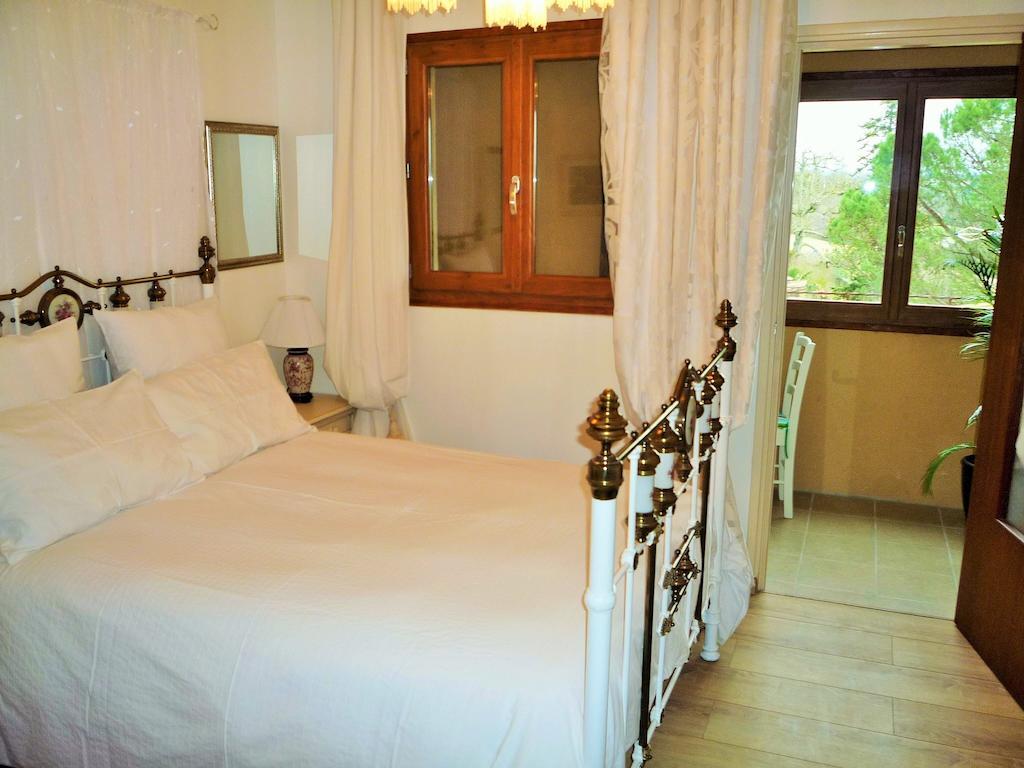 Chez Edell Bed & Breakfast Monpazier Room photo